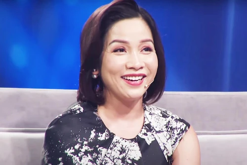 Ngày Gia đình, Mỹ Linh tiết lộ các con chịu áp lực vì sự nổi tiếng của bố mẹ