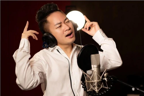 Ca sĩ Tùng Dương công bố bản thu âm “Quốc ca” đặc biệt