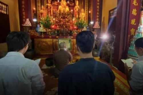 Nhóm Rapper xúc phạm Phật giáo đến sám hối tại chùa Quán Sứ