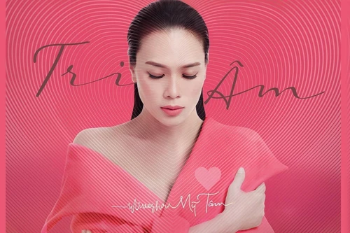 Mỹ Tâm hoãn liveshow lớn tại Hà Nội và TP.HCM