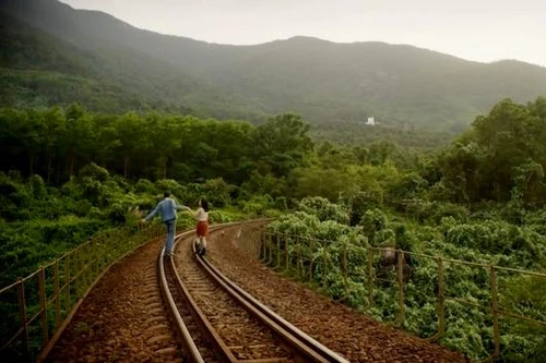 Uyên Linh trình làng MV nhạc Jazz ca khúc mới