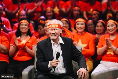 “Sân cỏ thanh xuân”