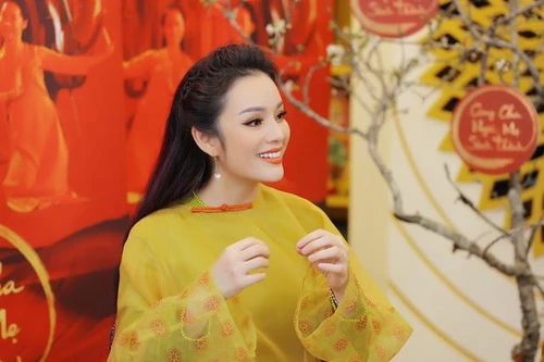 Ca sĩ Tân Nhàn ra MV xẩm được thực hiện công phu trong 2 năm