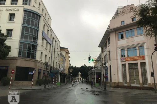 Có một buổi sáng Hà Nội vốn thân quen mà bỗng rất lạ