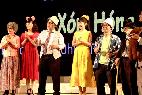 Từ “Đời cười” đến “Phố cười”