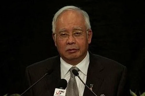 Thế giới bày tỏ tiếc thương