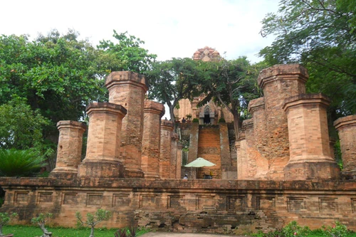 Vàng biết chạy và nơi nương náu của linh hồn Chiêm Thành