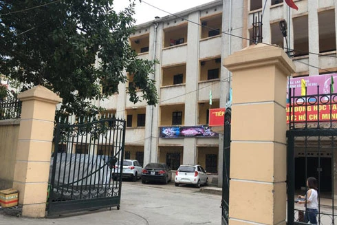 Hà Nội: Bị đánh, nữ sinh viên cầm dao chém lại bạn trai