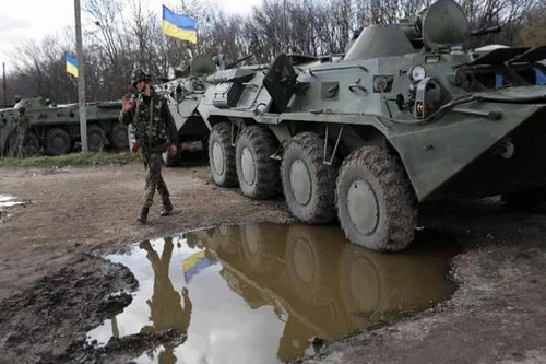 Ukraine triển khai gần 97% vũ khí sản xuất được đến miền đông