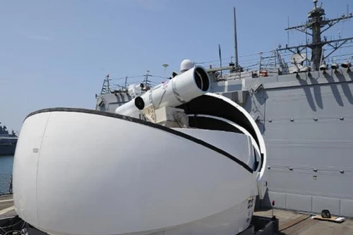 Hải quân Mỹ chính thức triển khai vũ khí laser tại vùng Vịnh