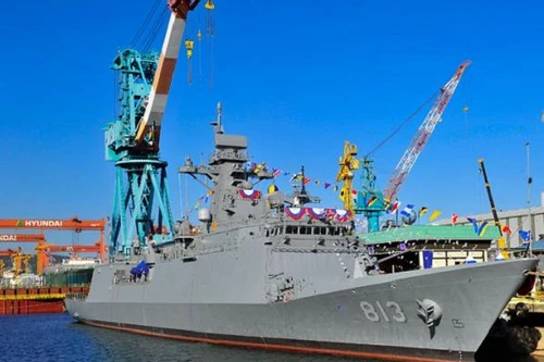 Hàn Quốc tiếp nhận khinh hạm tên lửa lớp Incheon thứ 3