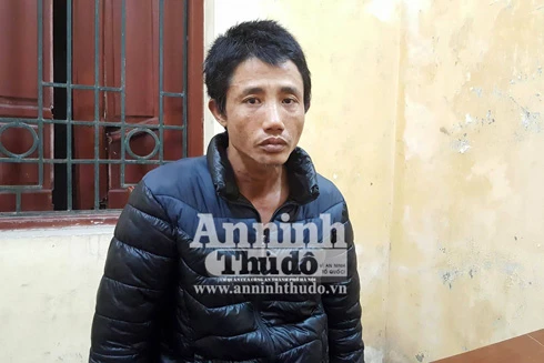 Mâu thuẫn với vợ, "giở trò" cướp điện thoại của em vợ