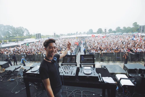 Những lý do khiến khiến Slim V trở thành "ảo thuật gia âm nhạc" xuất sắc nhất năm 2016