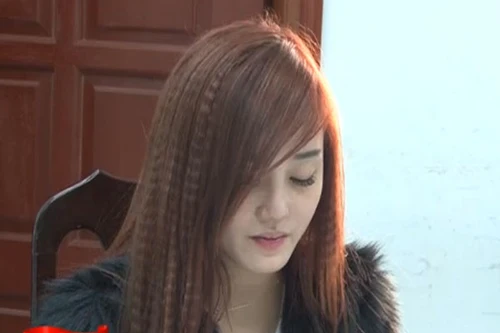 "Má mì" 20 tuổi, điều hành đường dây gái gọi 300 USD