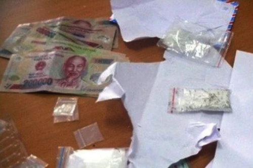 “Nữ quái” trốn lệnh truy nã đặc biệt vẫn buôn ma túy