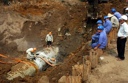 Tạm dừng thanh tra dự án đường ống nước Sông Đà