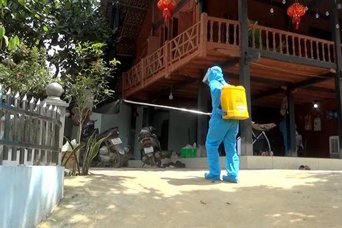 Vi phạm phòng dịch Covid-19, Giám đốc Trung tâm y tế thành phố Yên Bái bị kỷ luật cảnh cáo