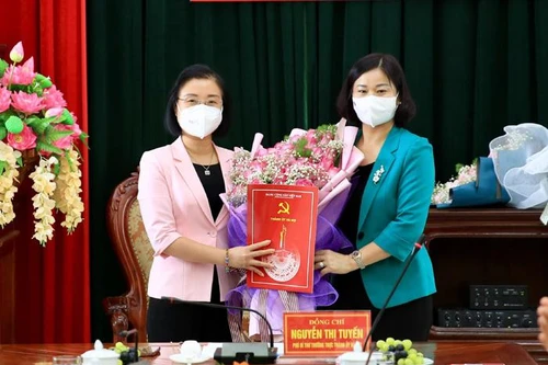 Hà Nội: Bà Phạm Thị Thanh Mai thôi Bí thư Thị ủy Sơn Tây, ông Nguyễn Anh Tuấn phụ trách Huyện ủy Mê Linh