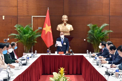Thủ tướng họp khẩn về Covid-19 tại nơi tổ chức Đại hội Đảng XIII
