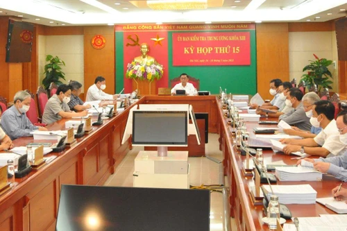 Vụ Việt Á: Đề nghị Bộ Chính trị xem xét kỷ luật Bộ trưởng Y tế, nguyên Bộ trưởng Khoa học & Công nghệ