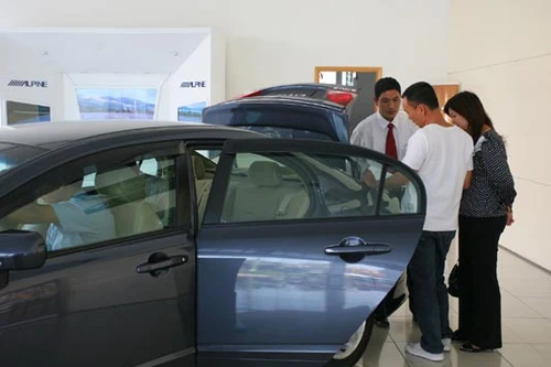 GM Việt Nam tăng giá bán xe