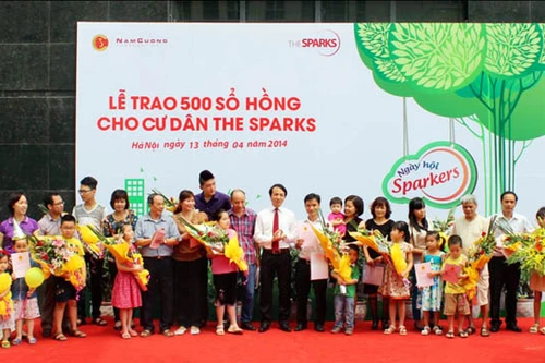 500 hộ gia đình chung cư The Sparks nhận sổ hồng