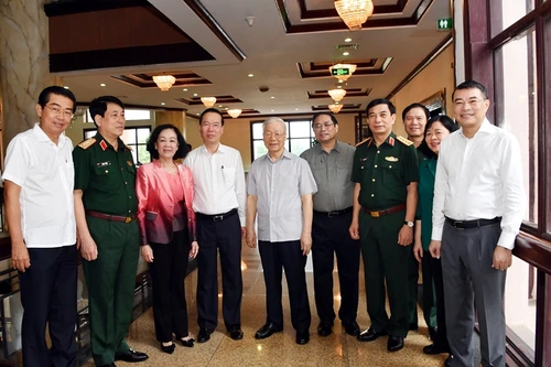 Hình ảnh Tổng Bí thư Nguyễn Phú Trọng chủ trì Hội nghị Quân ủy Trung ương 