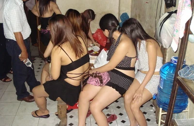 Kiểm điểm lãnh đạo 3 tỉnh, thành phố về tình hình tệ nạn mại dâm