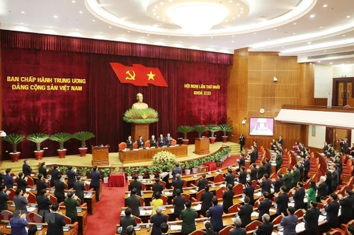 18 đồng chí Ủy viên Bộ Chính trị Ban Chấp hành Trung ương Đảng khóa XIII