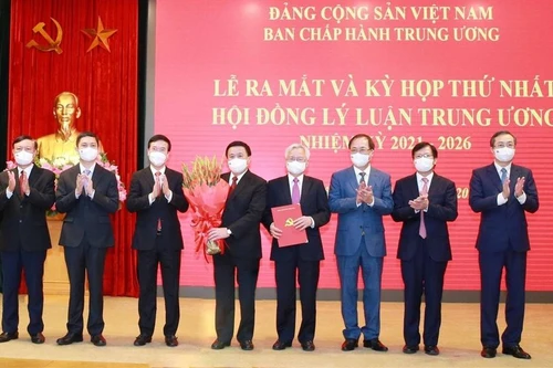 Đồng chí Nguyễn Xuân Thắng làm Chủ tịch Hội đồng Lý luận Trung ương