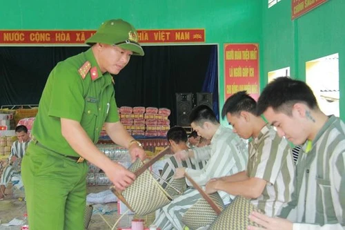 Bộ trưởng Tô Lâm: Tổ chức lao động, hướng nghiệp, dạy nghề cho phạm nhân ngoài trại giam là rất cần thiết