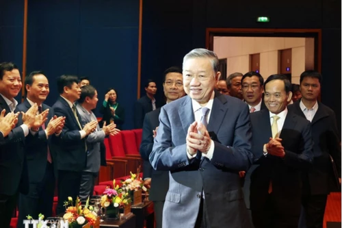 Tổng Bí thư Tô Lâm: Tiếp tục đầu tư, phát triển công nghệ số