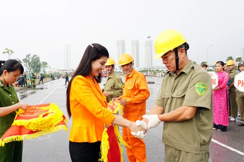 Cuộc tranh tài của những người chống "giặc" lửa