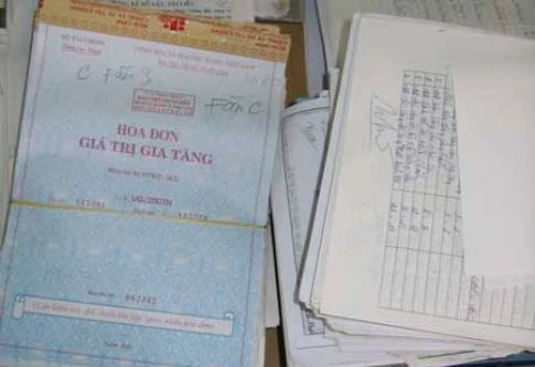 Thành lập 16 công ty "ma", “rút” hàng tỷ đồng của ngân hàng 