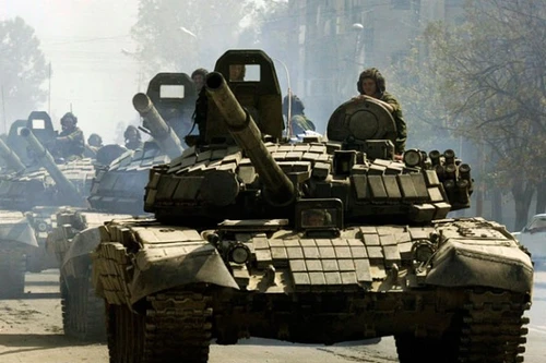 Iran tạo ra giáp xe tăng lợi hại hơn cả loại Kontakt-5 của Nga