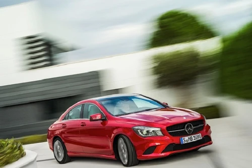 Mercedes-Benz chuẩn bị ra mắt A-Class Sedan, đối đầu với BMW 1-series