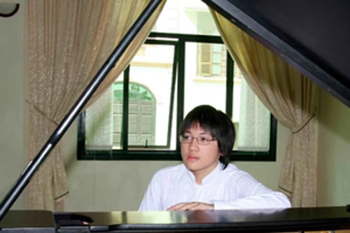 Lưu Hồng Quang lưu diễn tại Nhật Bản