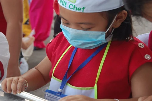 Cơ hội cho bé thử tài làm bánh Trung thu