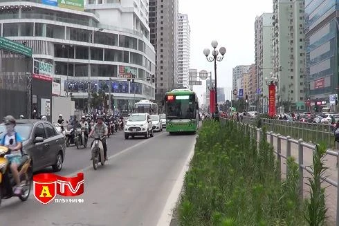 Hà Nội không cho xe buýt thường đi vào làn BRT, chỉ ưu tiên qua nút giao