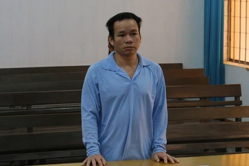 Gã chồng hờ hiếp dâm con riêng của vợ lĩnh án hơn 17 năm tù giam