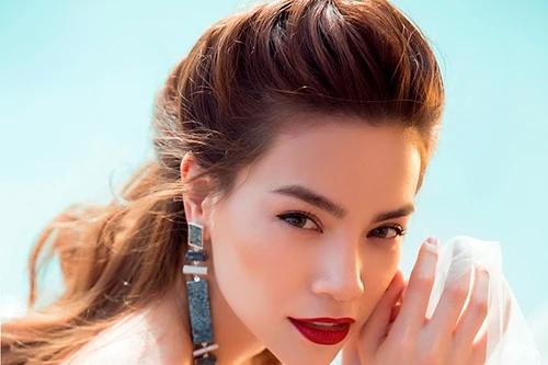 Hồ Ngọc Hà tiếp tục mang đêm nhạc "Love songs" đi xuyên Việt