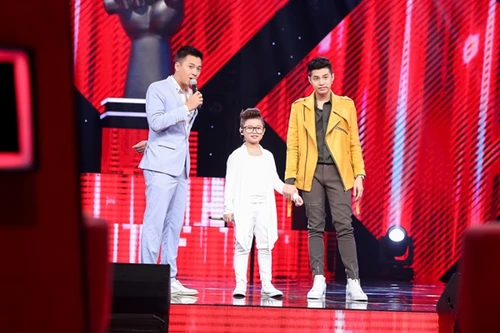 Giọng hát Việt nhí 2016 gây "sốt" ngay khi mở màn 