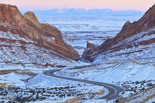 Những cung đường đẹp nhất thế giới nên trải nghiệm một lần trong đời