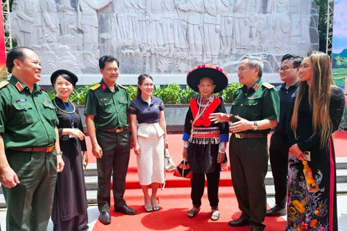 “Về nơi khởi nguồn”: Tái hiện ký ức một thời hoa lửa 