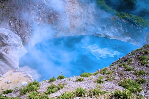 Bí ẩn về hồ nước sôi quanh năm trên quốc đảo Dominica