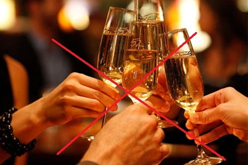 Người dân ủng hộ chủ trương cấm uống rượu bia trong giờ nghỉ trưa