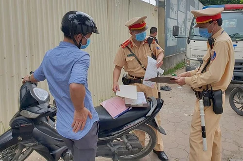 Nhiều “ma men” bị... xử lý sau khi rời tiệc cưới