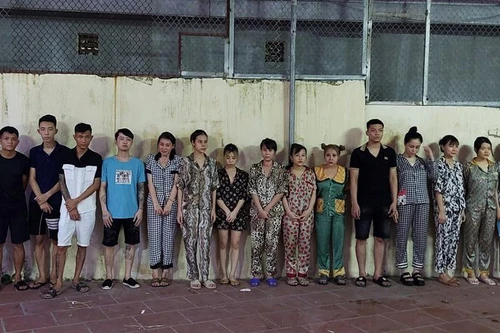 Hàng chục đối tượng tụ tập sử dụng trái phép chất ma tuý ngay tại phòng trọ mừng sinh nhật bạn