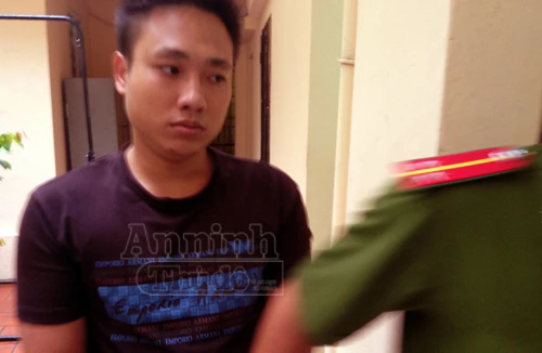 Hai tên cướp tài sản của taxi sa lưới