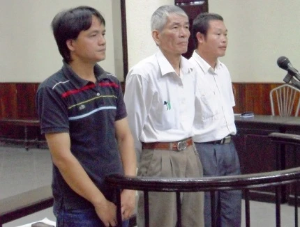 Tuyên án 3 bị cáo trong vụ án cháy chợ Nghệ